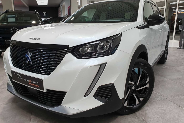 Peugeot 2008 1.2 PureTech Allure 130PK GPS (2023)