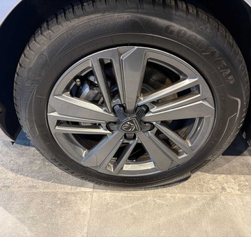 Peugeot 308 1.2 PureTech Allure Pack (2023)