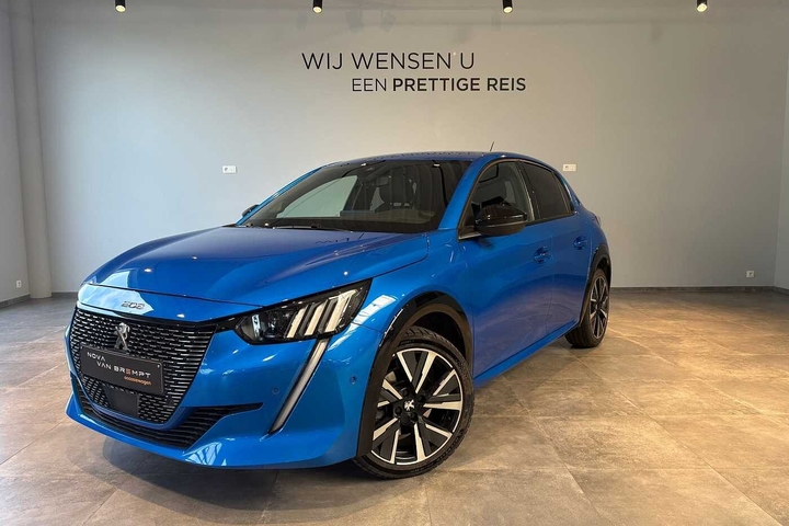 Peugeot 208 1.2i GT *NAV+CAM+SENS* (2022)