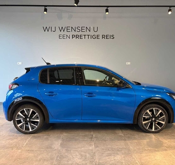 Peugeot 208 1.2i GT *NAV+CAM+SENS* (2022)