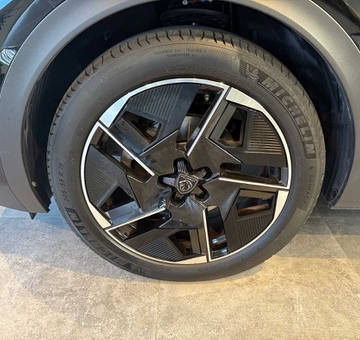 Peugeot 408 1.2 PureTech GT (2023)