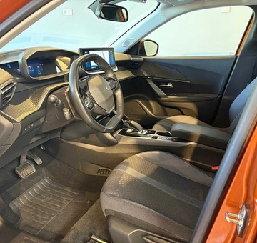 Peugeot E-2008 50 kWh Allure (2021)