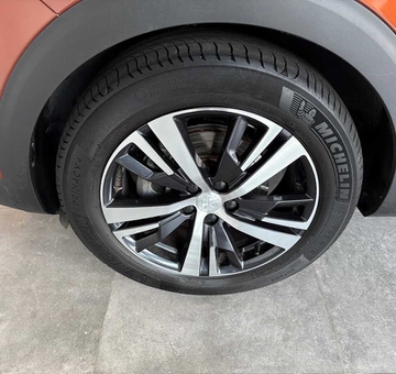 Peugeot 3008 Allure *CAM+PARKSENS+NAV* (2020)