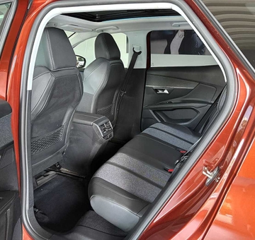 Peugeot 3008 Allure *CAM+PARKSENS+NAV* (2020)