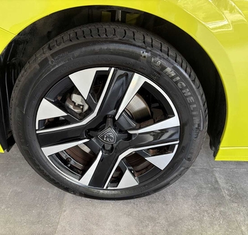 Peugeot 208 Hybrid Allure AUTOMAAT (2024)