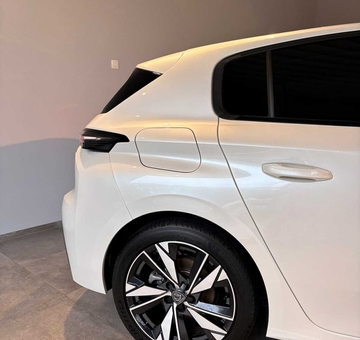 Peugeot 308 Allure 130 PK *CAM + SENSOREN V+A* (2022)