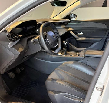 Peugeot 308 Allure 130 PK *CAM + SENSOREN V+A* (2022)