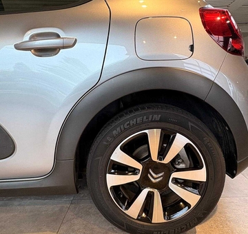 Citroen C3 SHINE 110PK *PARK-ASSISTENT, AUTOMAAT* (2019)