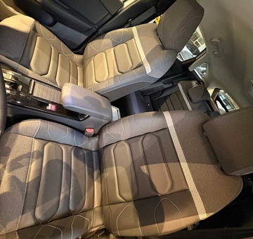 Citroen ë-C4 50 kWh SHINE PACK 136 PK (2023)