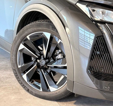 Peugeot 408 ALLURE 130 PK (2023)