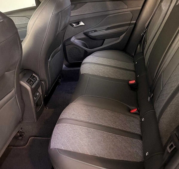 Peugeot 408 ALLURE 130 PK (2023)