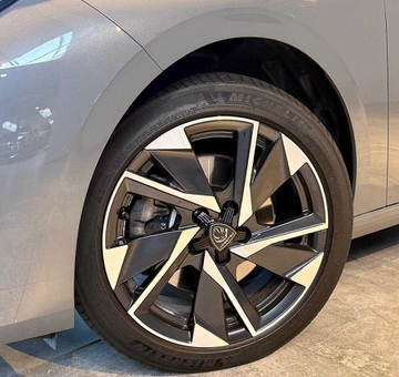 Peugeot 308 SW *CAMERA V+A, HANDSFREE,GPS, DRIVE ASS* (2024)