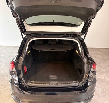 Fiat Tipo SW CROSS RED MHEV *CAMERA ASSISTENTIE* (2022)