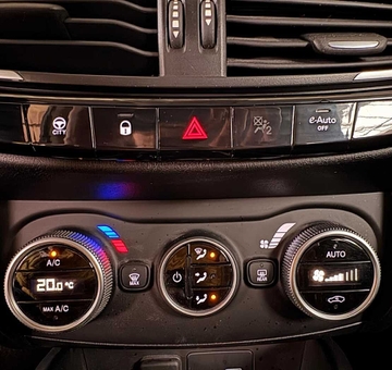 Fiat Tipo SW CROSS RED MHEV *CAMERA ASSISTENTIE* (2022)