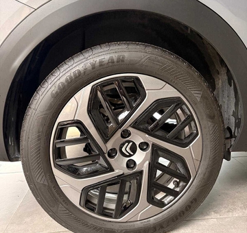 Citroen C4 X 1.2 PLUS PARKSENS + CAM 4 DEUREN (2024)