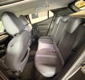 Peugeot 2008 ALLURE 100 PK *GPS,PARK ASS + CAMERA, TREKHAAK* (2020)