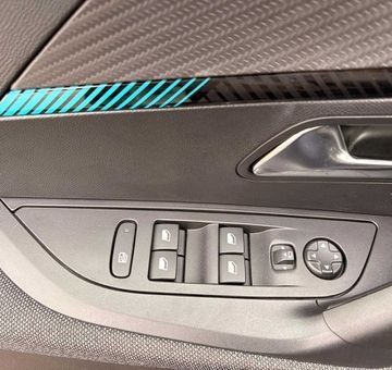Peugeot 2008 STYLE *130PK, ACHTERUITCAMERA* (2022)