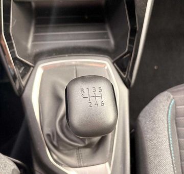 Peugeot 2008 STYLE *130PK, ACHTERUITCAMERA* (2022)