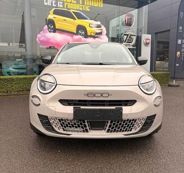 Fiat 600 Hybrid ICON  *GPS, PARKS V+A+CAM* (2025)