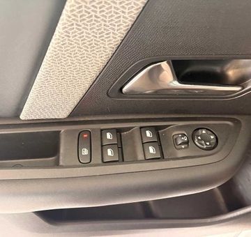 Citroen C4 SHINE 130PK (2022)