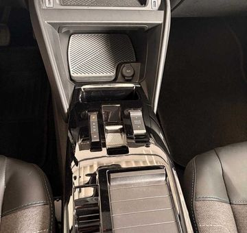 Citroen C4 SHINE 130PK (2022)