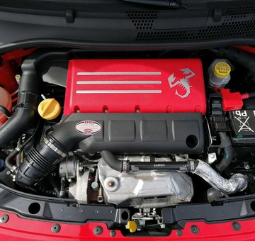 Abarth 595 1.4 T-Jet Turismo Met GPS & Sens A