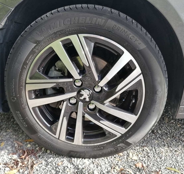 Peugeot 208 1.2i PureTech Allure Met GPS & Cam A