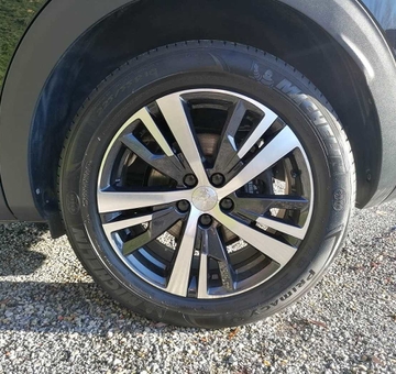 Peugeot 3008 1.2 PureTech Allure Met GPS & Sens V+A