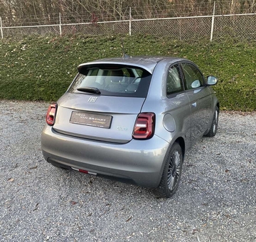 Fiat 500e 42 kWh Icon, GPS + Carplay + Sensor achter