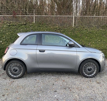 Fiat 500e 42 kWh Icon, GPS + Carplay + Sensor achter