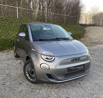 Fiat 500e 42 kWh Icon, GPS + Carplay + Sensor achter