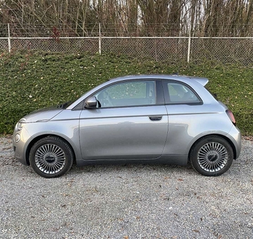 Fiat 500e 42 kWh Icon, GPS + Carplay + Sensor achter