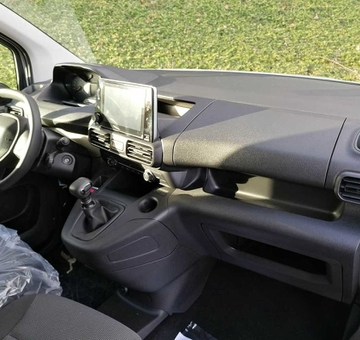 Peugeot Partner 1.5 BlueHDi L1 STD Light NIEUW
