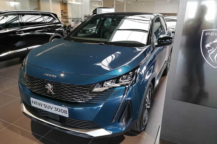 Peugeot 3008 1.2 PureTech Allure Pack 0KM (2023)