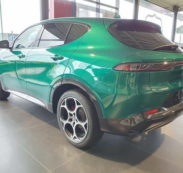Alfa Romeo Tonale 1.5 MHEV, Veloce Meerdere kleuren beschikbaar! (2023)