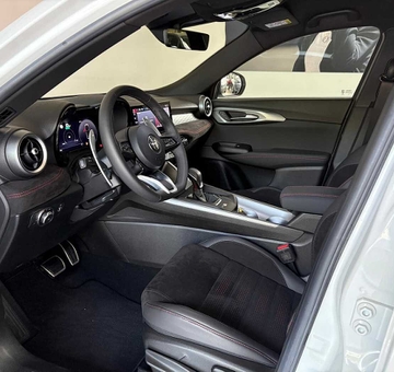 Alfa Romeo Tonale 1.5 MHEV, Veloce Meerdere kleuren beschikbaar! (2023)