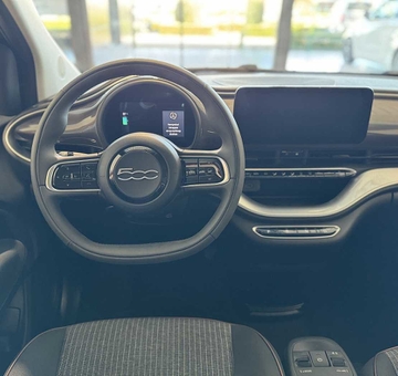 Fiat 500e 42 kWh Icon met Zetelverwarming + Carplay (2021)