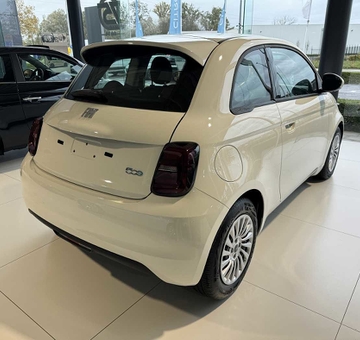 Fiat E-500 24 kWh Action Met Airco + Carplay (2023)