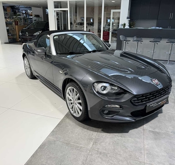 Fiat 124 Spider 1.4 MultiAir Lusso Met Gps + Leder (2018)