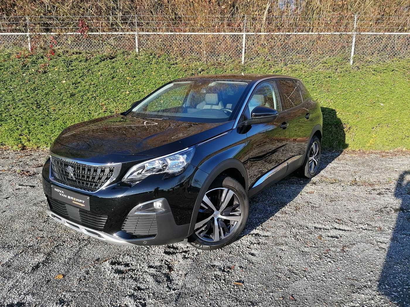 Peugeot 3008 1.2 PureTech Allure Met GPS & Sens V+A