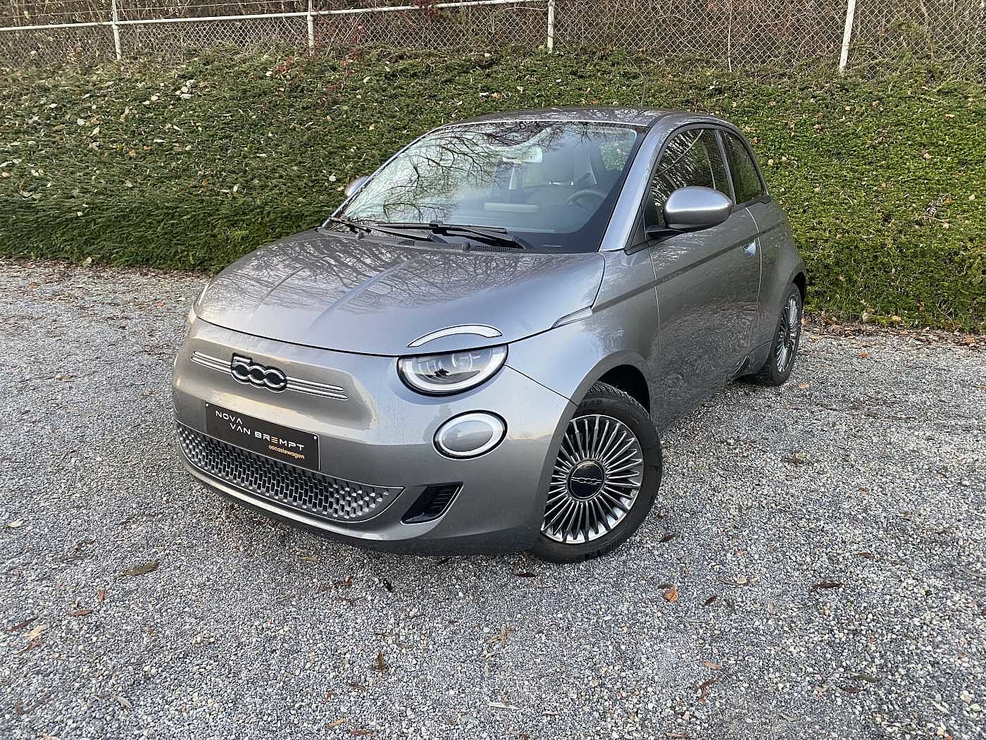 Fiat 500e 42 kWh Icon, GPS + Carplay + Sensor achter